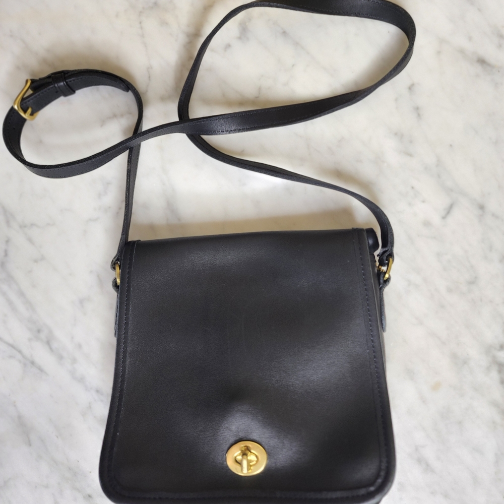 VINTAGE Coach Black and Gold Crossbody Bag